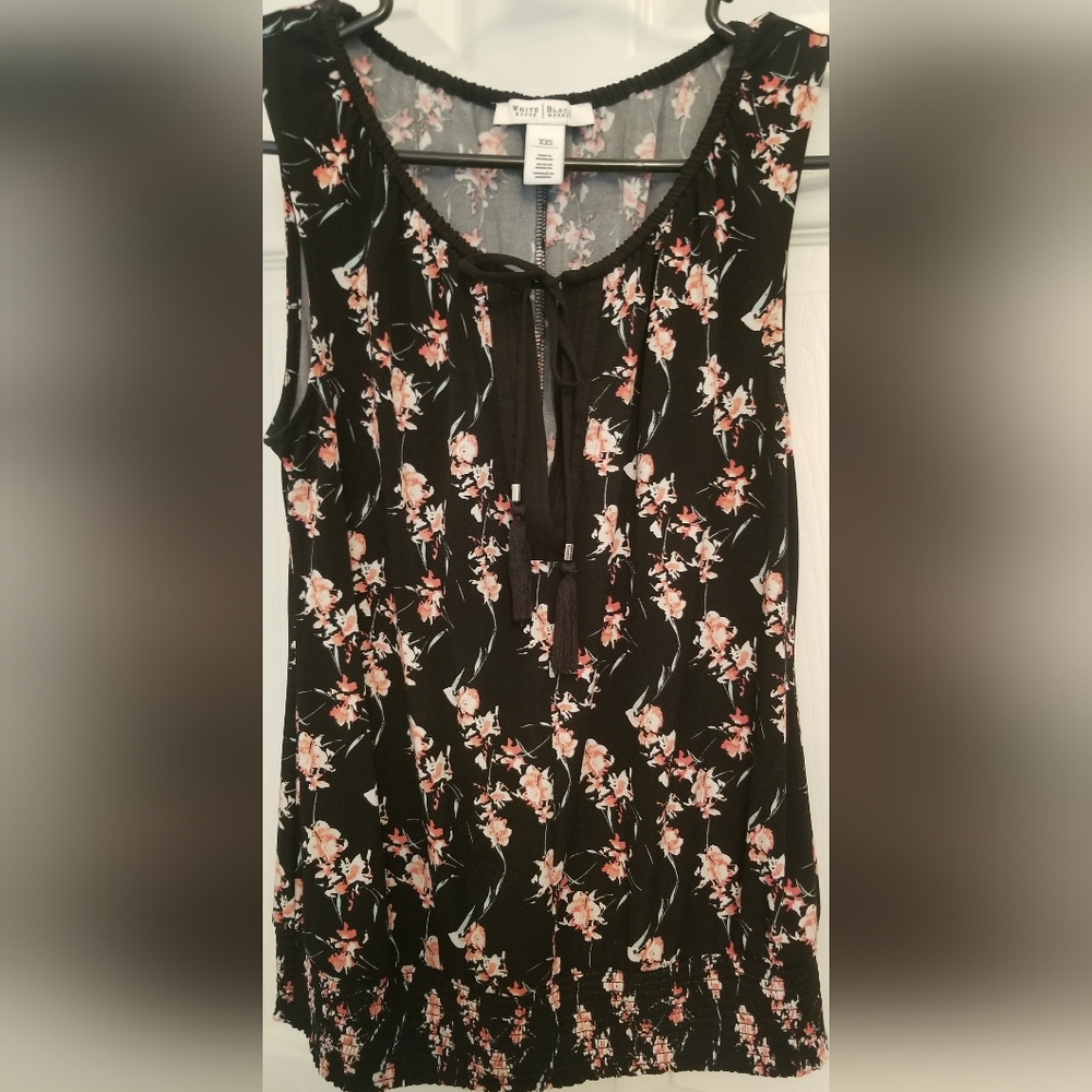 White House Black Market Pink Floral Tank Top